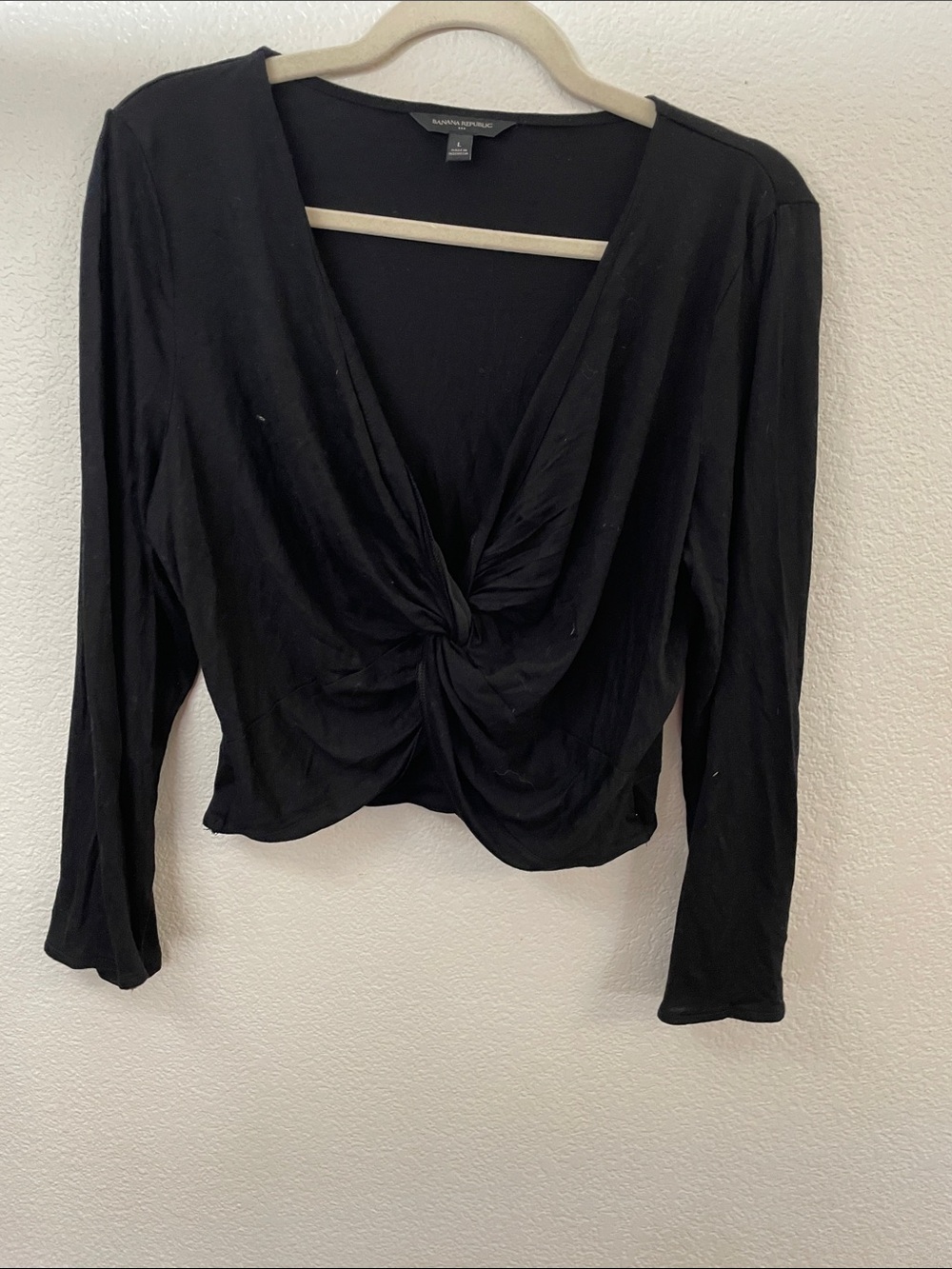 Banana Republic black Twist-Front Long Sleeve Top dance yoga sexy L 21x18
